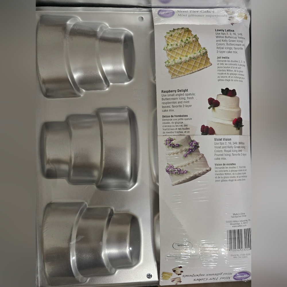 Wilton Mini Tier Cake Pan Set *NWT* - Picture 2 of 3